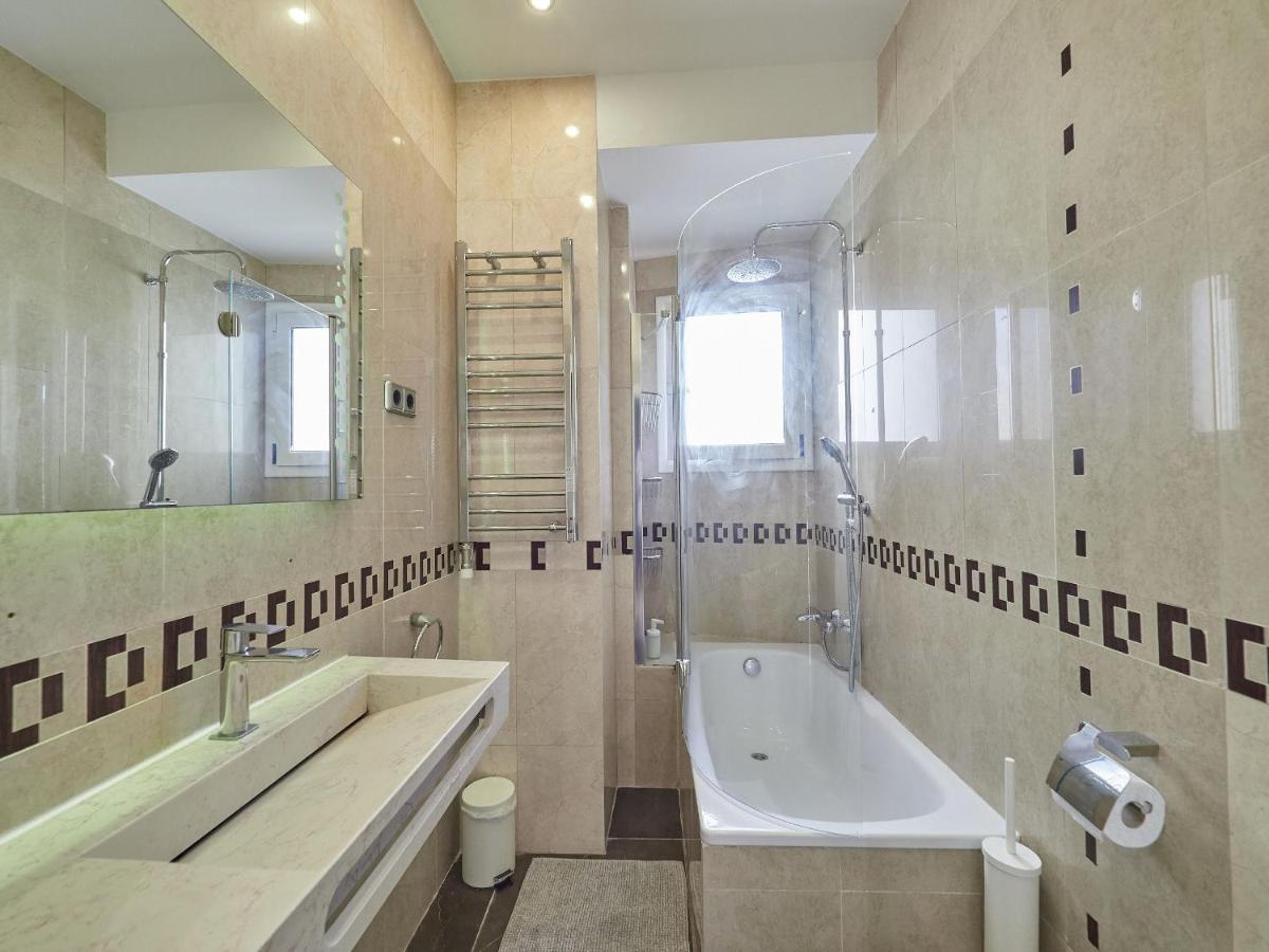Unique Cozy Scenic Penthouse Barcelone