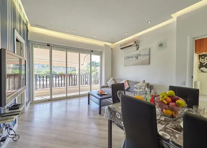Unique Cozy Scenic Penthouse