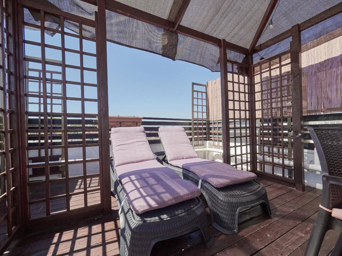 Unique Cozy Scenic Penthouse Apartment